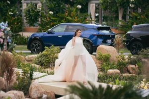 VinFast VF7 xuất hiện trong show thời trang “Ngân Nga” của Nhà thiết kế Adrian Anh Tuấn